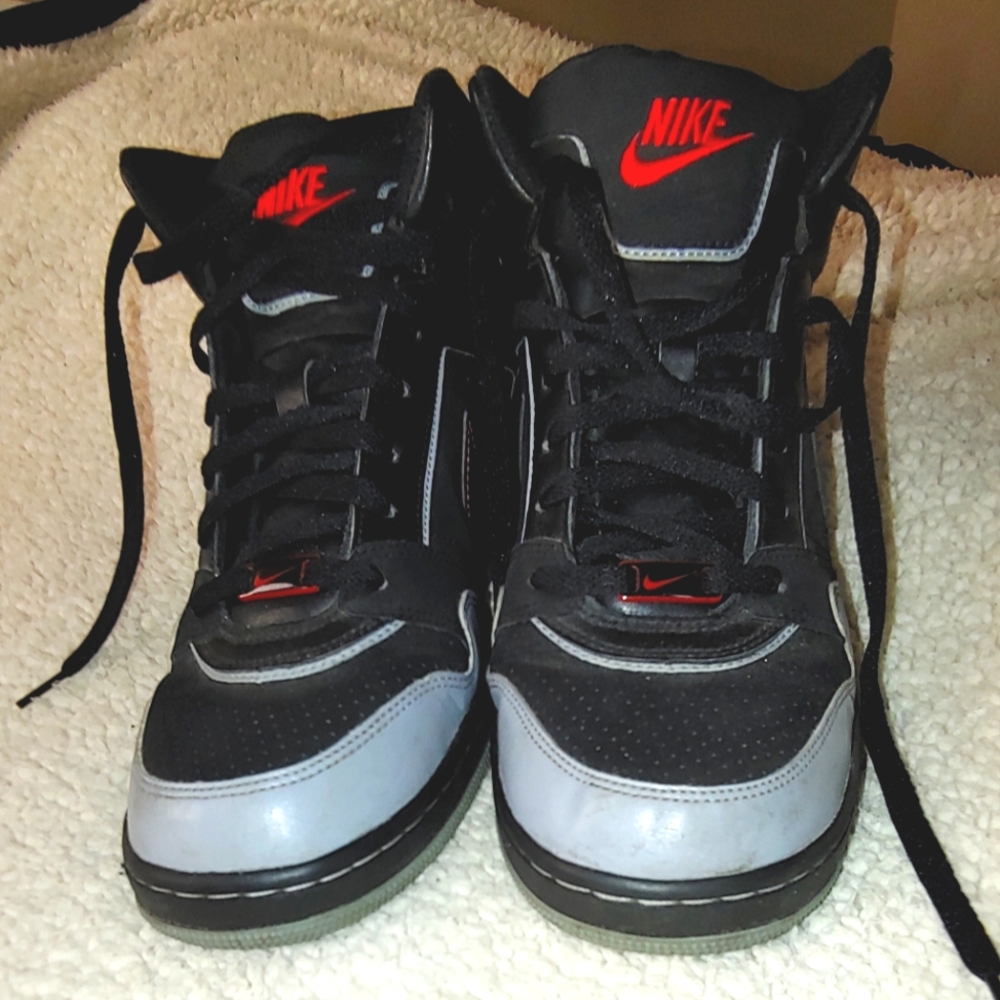 Vintage NIKE Hightops - Picture 6 of 9